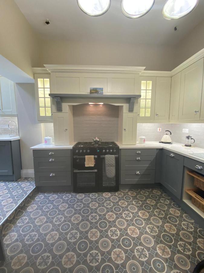 Luxury Lakeside Living Broadview 2 Georgian Town House Villa *