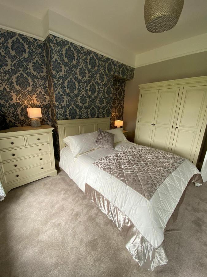 Luxury Lakeside Living Broadview 2 Georgian Town House Villa